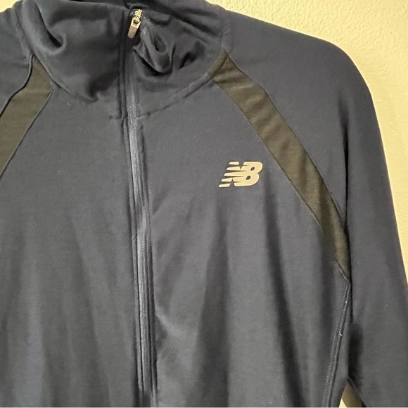 NEW BALANCE- Full Zip Navy Blue Active Wear Sweatshirt Size M - Picture 3 of 3